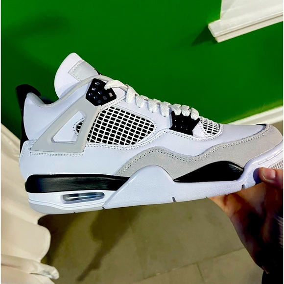Shoes - Military blacks (Jordan 4) only worn to try on
